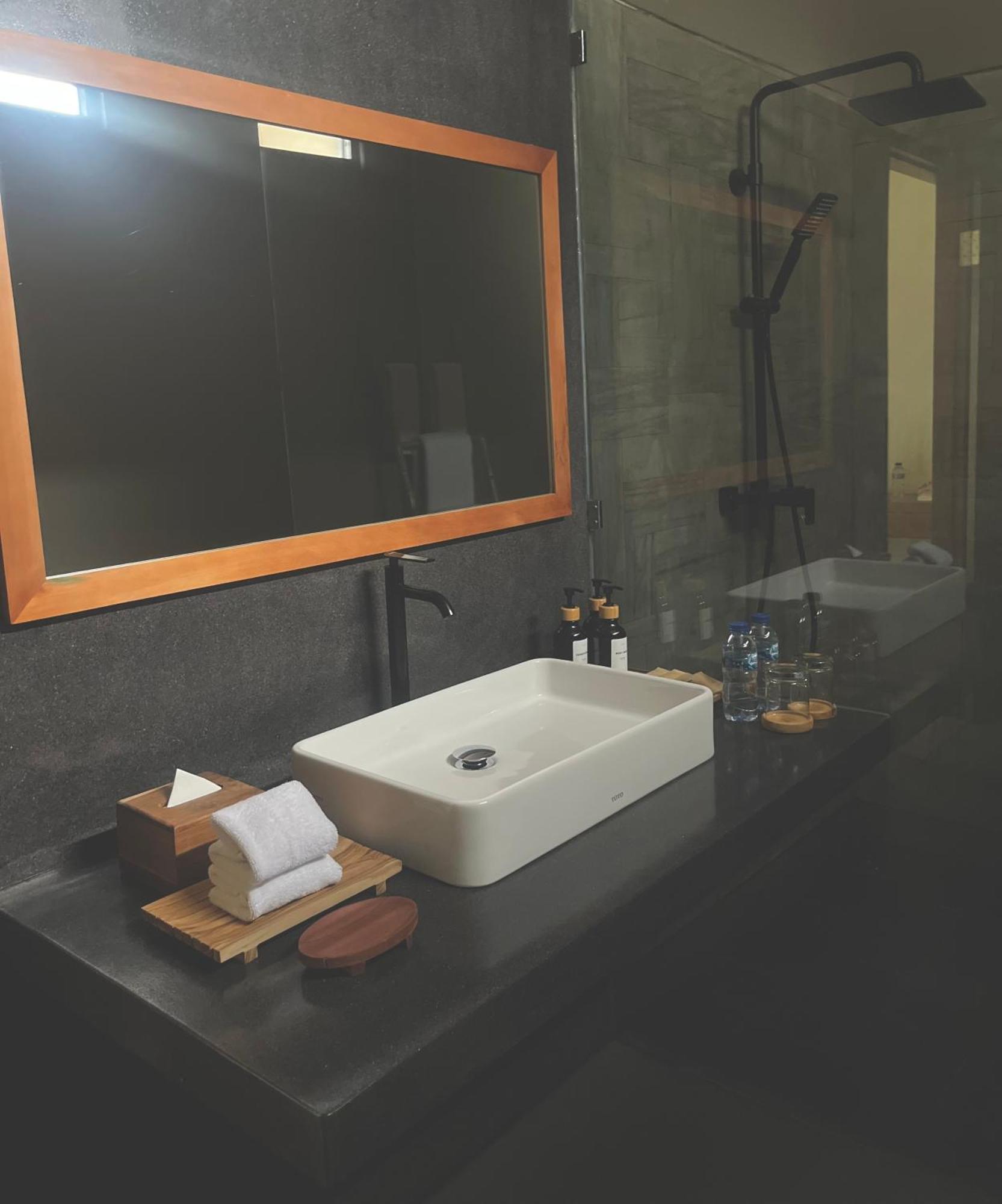 Tropical Almond Villa Uluwatu  Ngoại thất bức ảnh